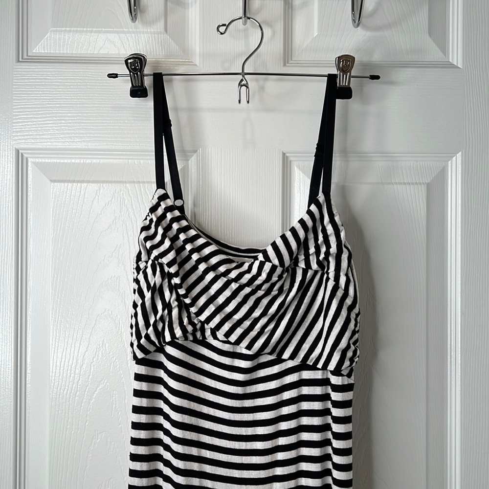 MAX STUDIO Women’s Maxi Dress. Black and White Striped. Size Large Summer Beach